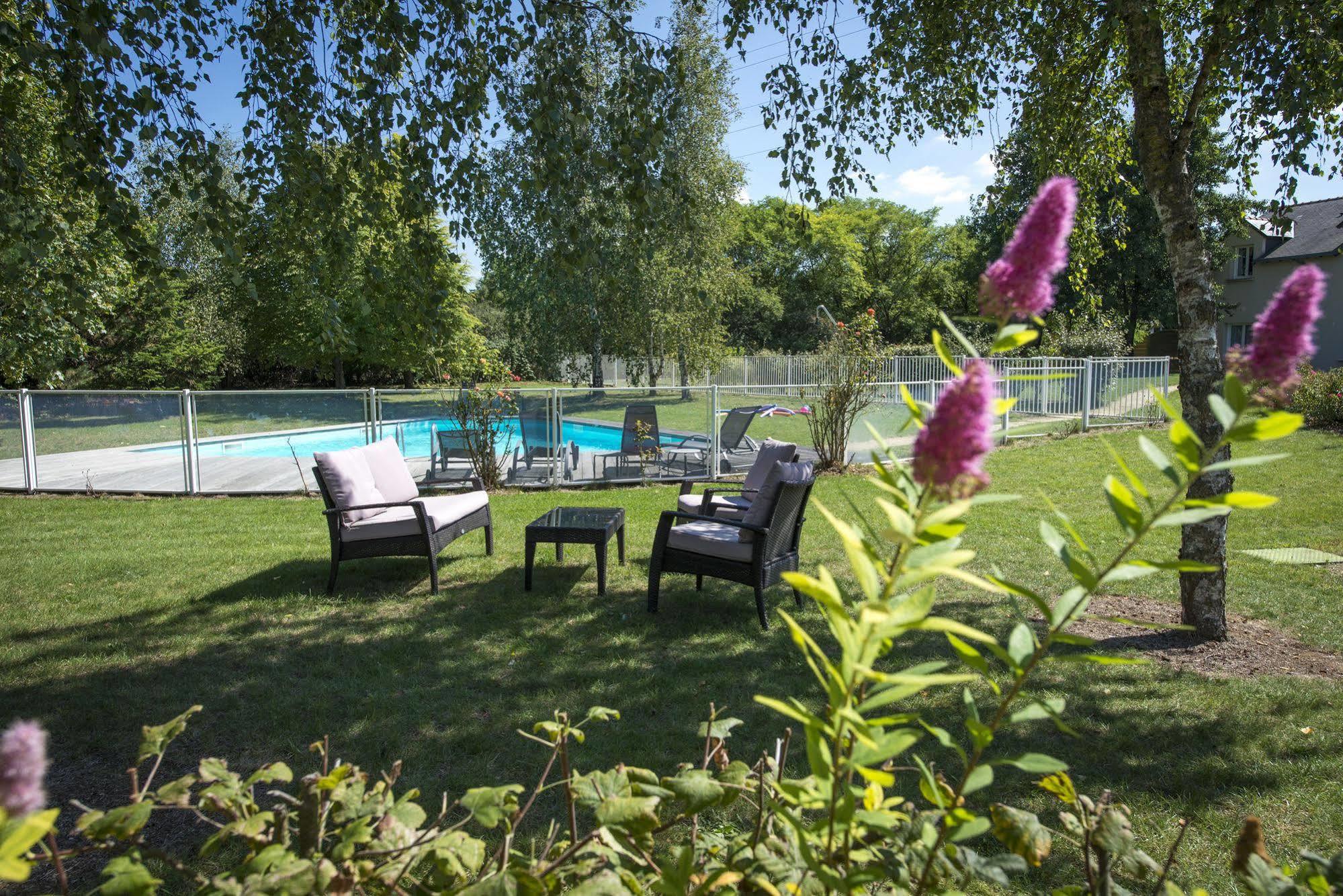 The Originals City, Hotel La Saulaie, Saumur Ouest Doué-la-Fontaine المظهر الخارجي الصورة