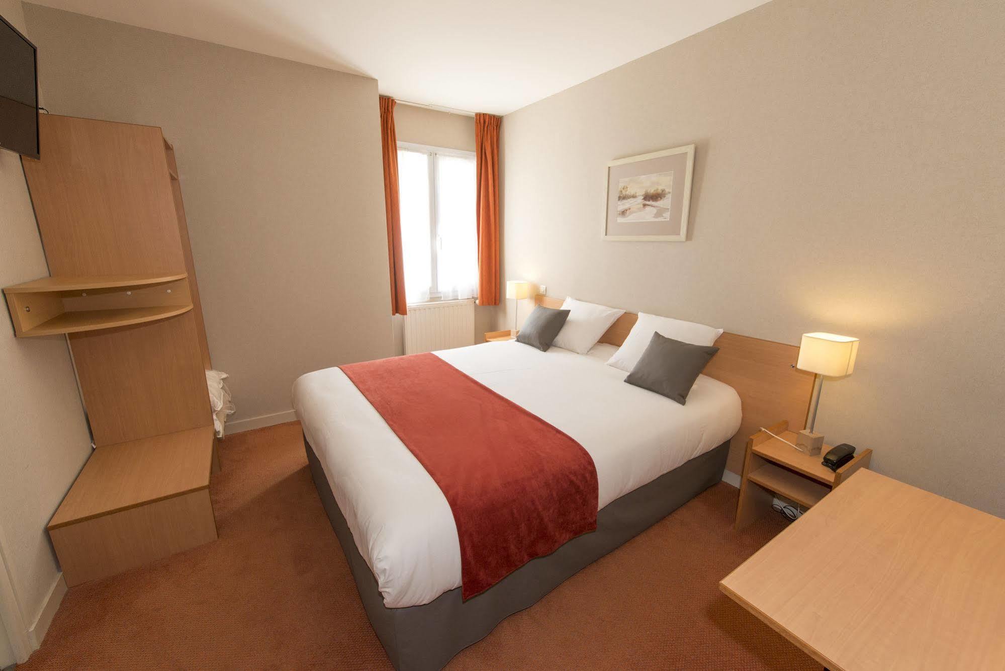The Originals City, Hotel La Saulaie, Saumur Ouest Doué-la-Fontaine المظهر الخارجي الصورة